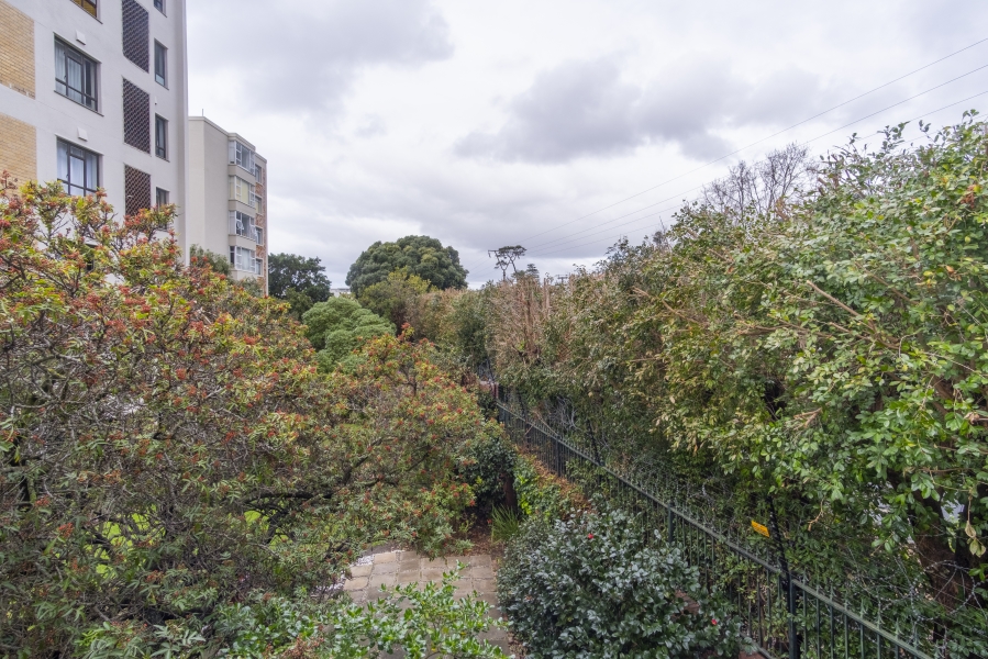 1 Bedroom Property for Sale in Kenilworth Western Cape